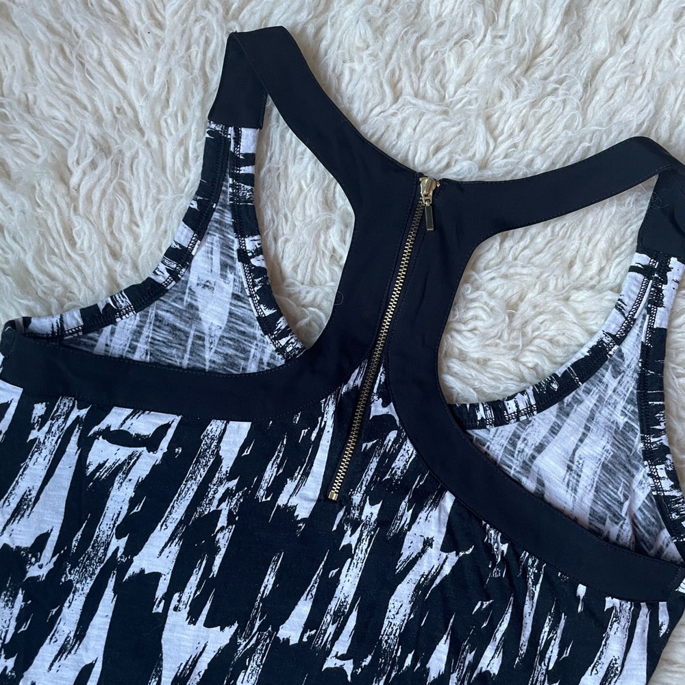 Black & White Zipper Tank Sz Med